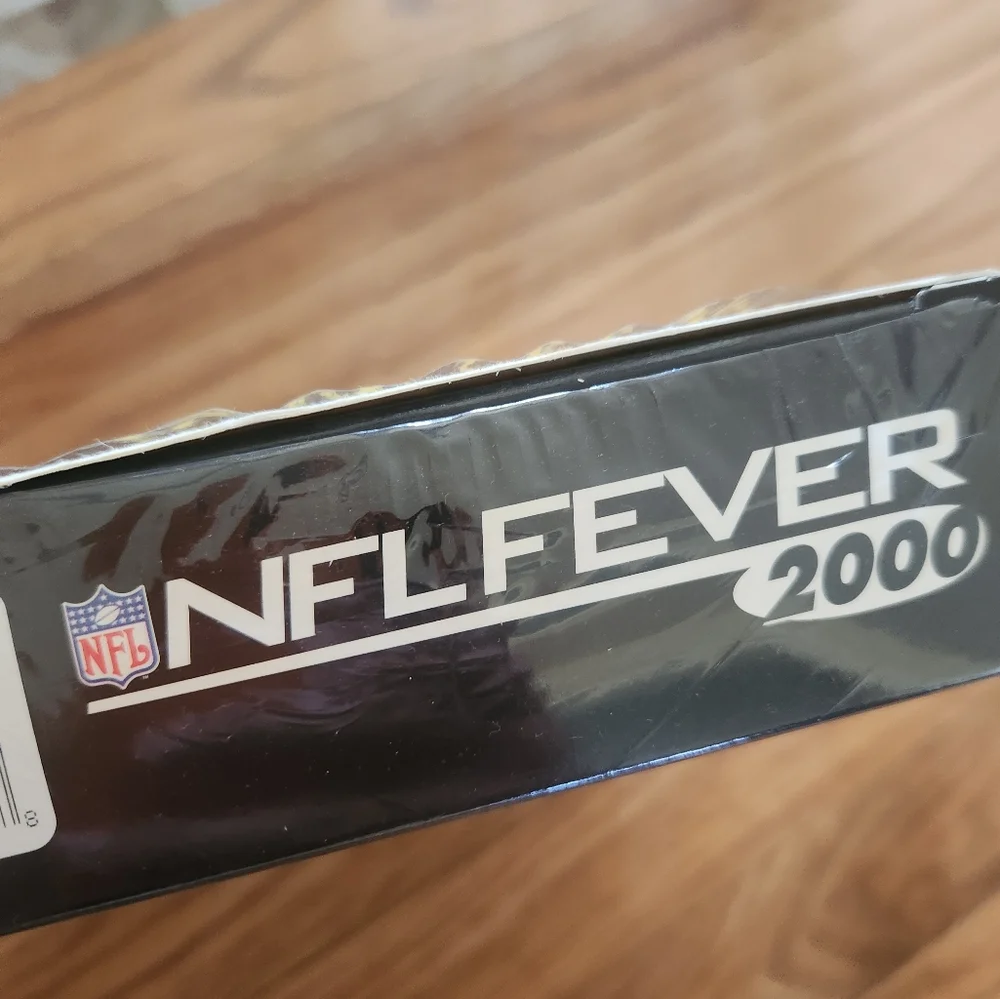 Vintage NWT Microsoft NFL FEVER 2000 PC Video Game